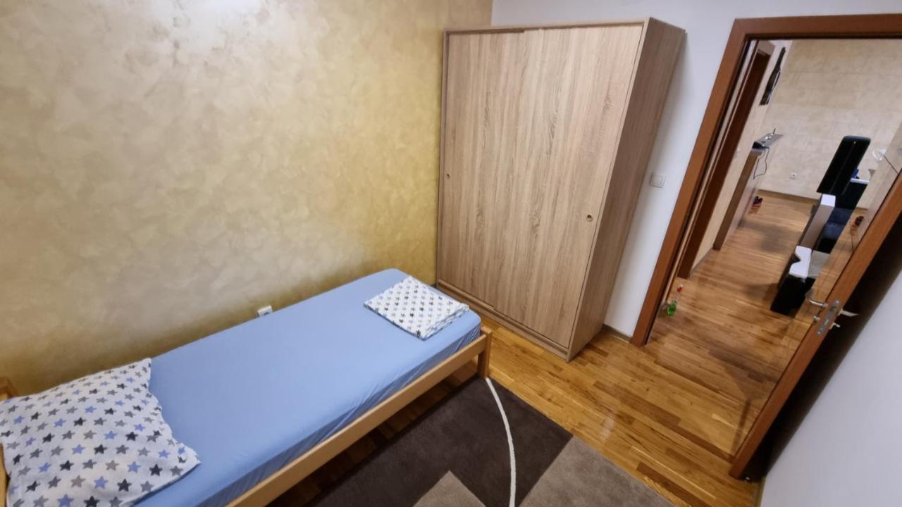 Raven2 Apartment Železnik Exterior foto